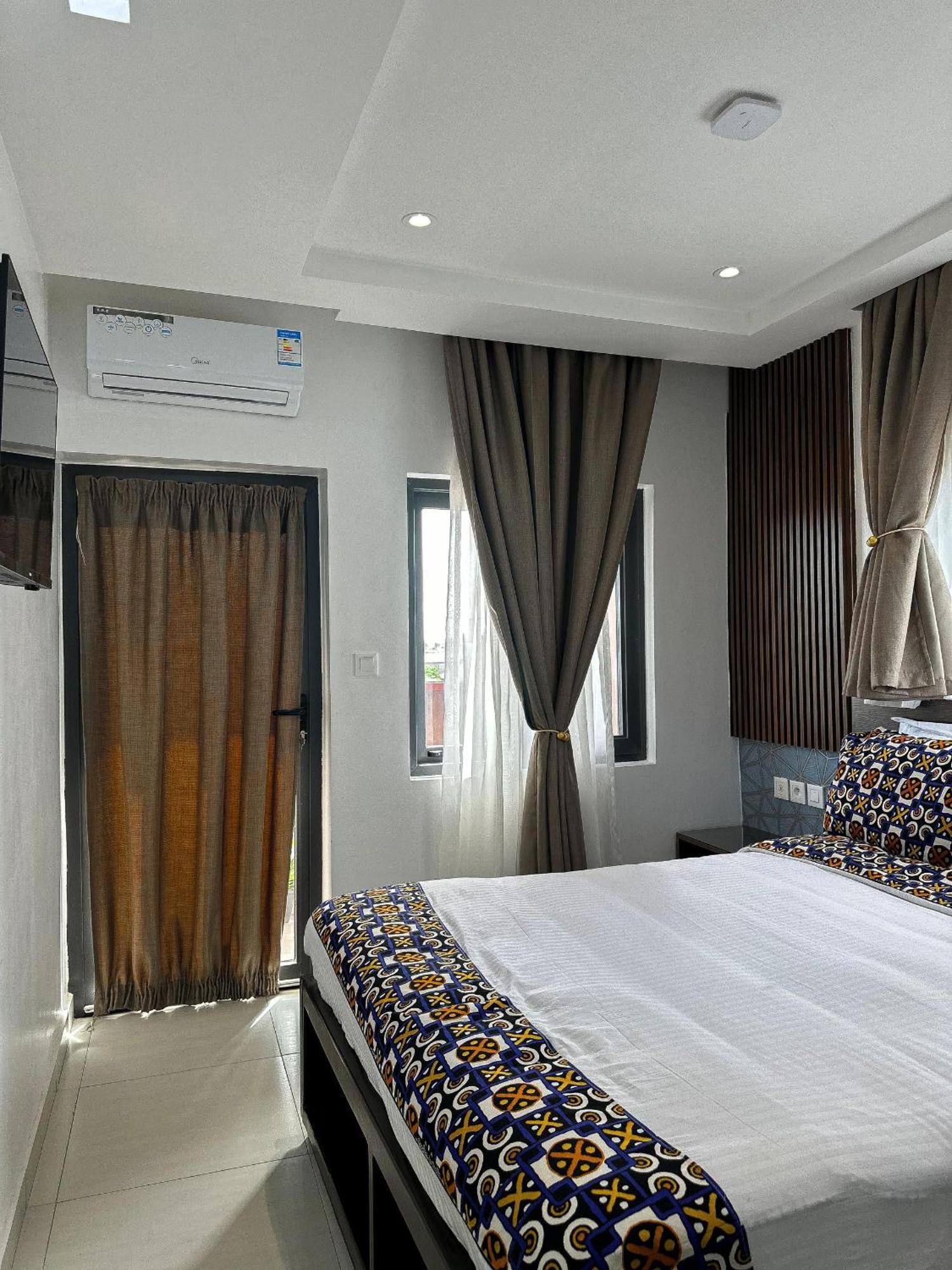 Klik Klak Appart Hotel โกโตนู ภายนอก รูปภาพ