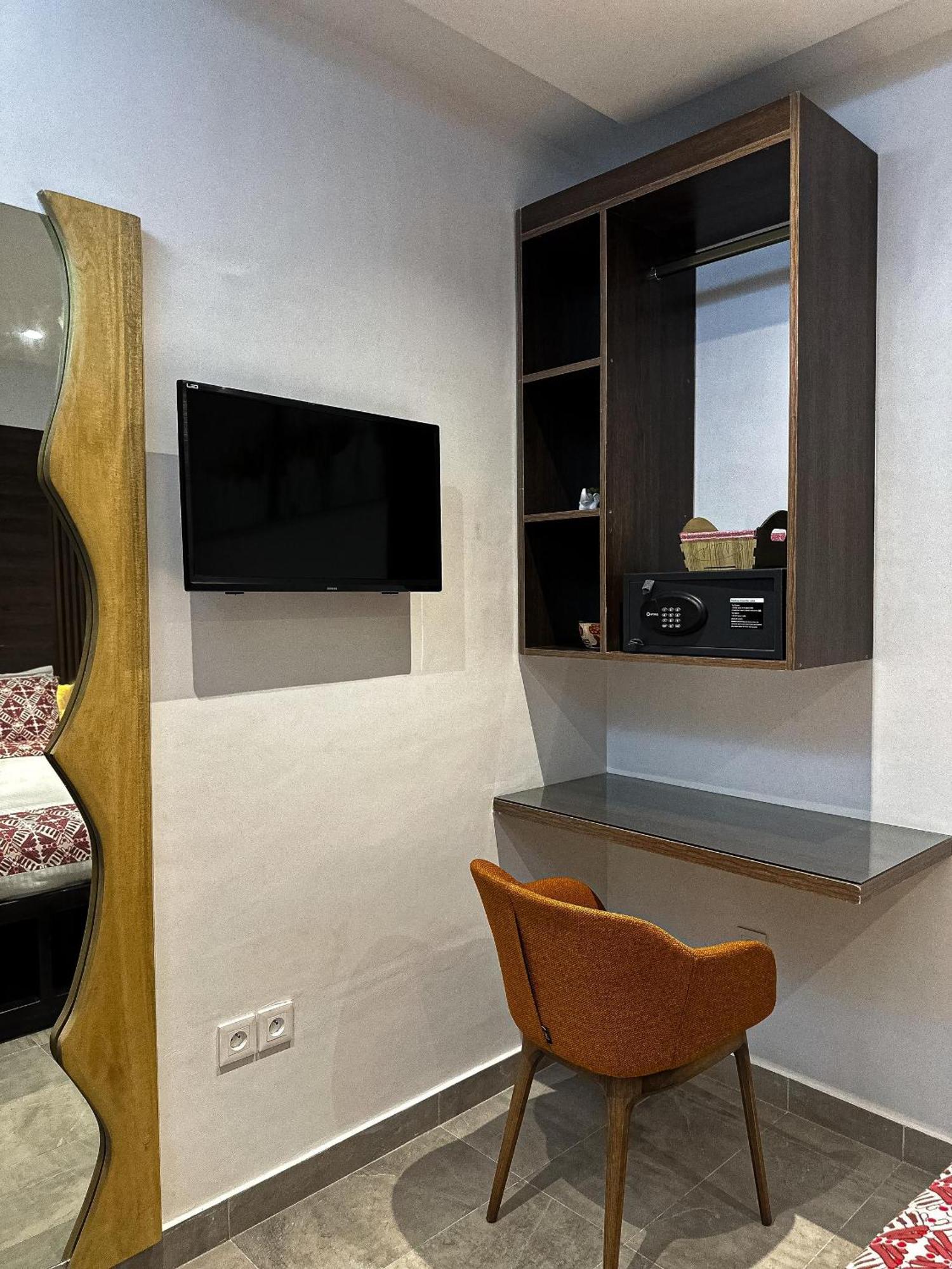 Klik Klak Appart Hotel โกโตนู ภายนอก รูปภาพ
